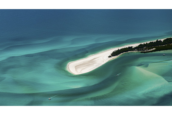 <p>1st - B Grade: Open Digital - Bird Eye View of the Whitehaven Beach <small>© Grace Sobania</small></p>
