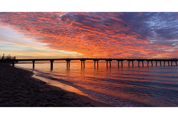 <p>2nd - B Grade: Open Digital - Blood Orange Dawn <small>© Robyn Bartlett</small></p>
